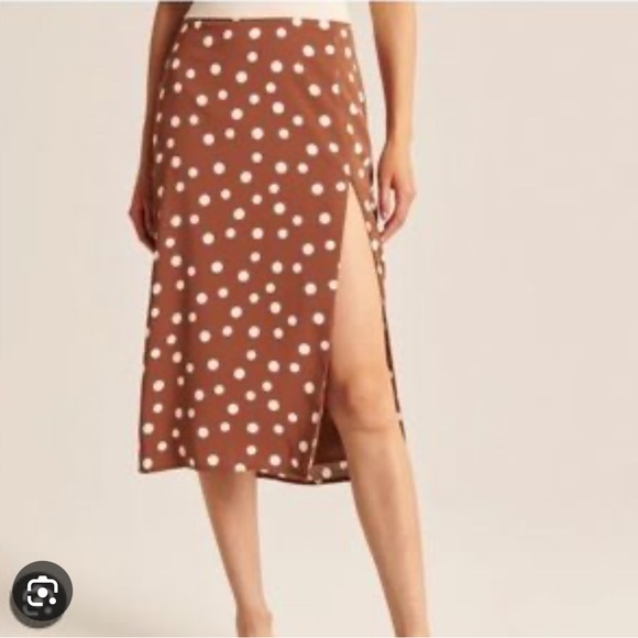 Abercrombie Polka Dot Skirt - Picture 2 of 5